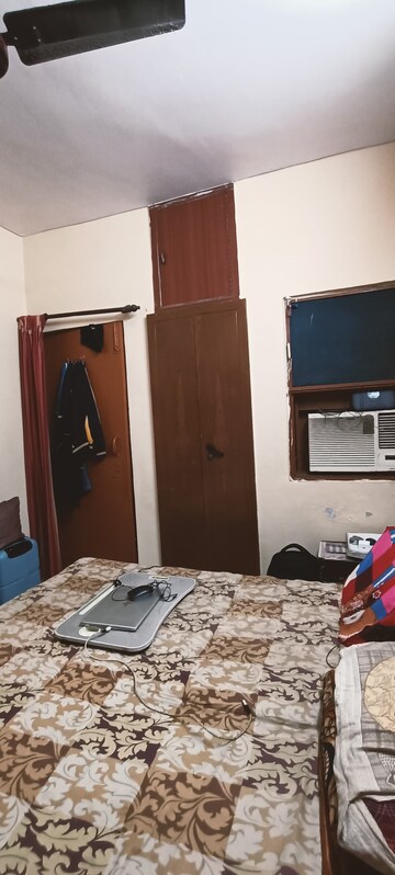 Furnished Amenities in 1 RK Apartment at NDA Aravali Apartments, Sector 34 – for Rent