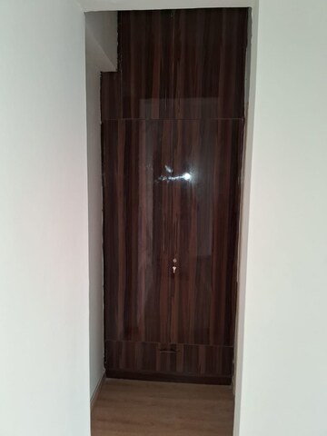 Furnished Amenities in 3 BHK Apartment at ILD Grand, Sector 37c – for Rent