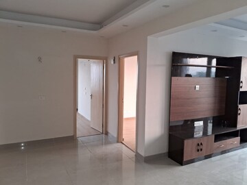 Room in 3 BHK Apartment at ILD Grand, Sector 37c – for Rent