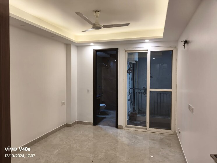 Room, vasant kunj 3 Bedroom 1400 Sq.Ft. Apartment In Vasant Kunj Delhi 8054142