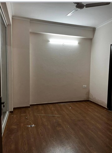 2 BHK Apartment For Rent in Amrapali Golf Homes, Sector 4, Greater Noida