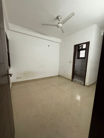 Room in 2 BHK Builder Floor at Ignou Road – for Rent