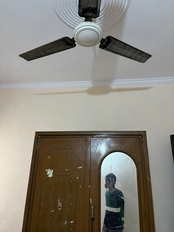 Furnished Amenities in 2 BHK Builder Floor at Ignou Road – for Rent