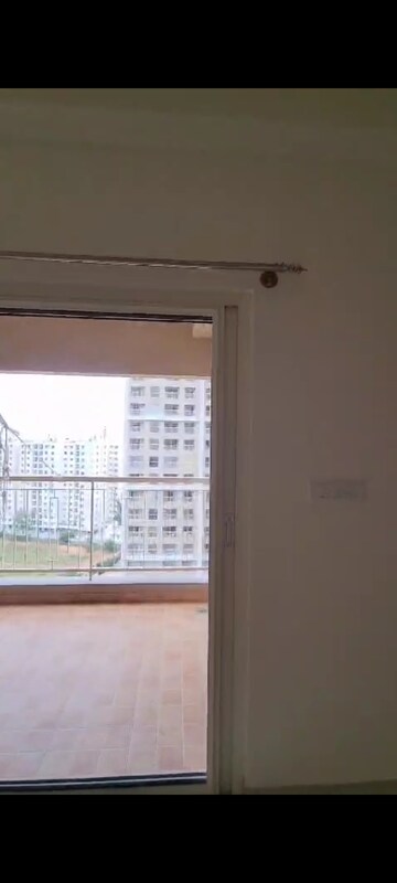 Room in 2 BHK Apartment at Sobha Dream Gardens, Thanisandra Main Road – for Rent