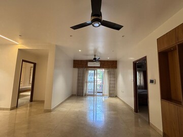 Room in 3 BHK Apartment at Banjara Hills – for Rent
