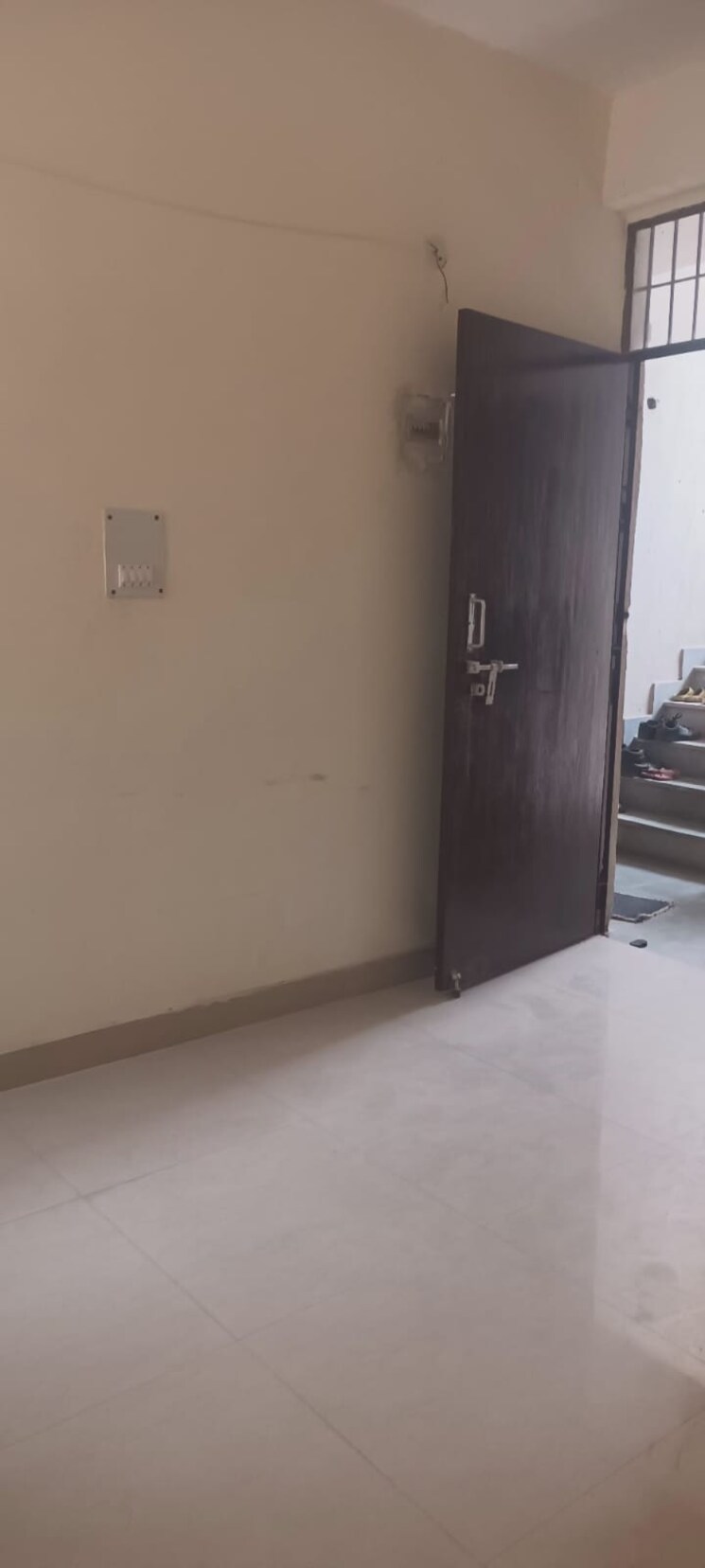 Room, sector 10 greater noida 1 Bedroom 30 Sq.Mt. Apartment In Sector 10 Greater Noida Greater Noida 8054278