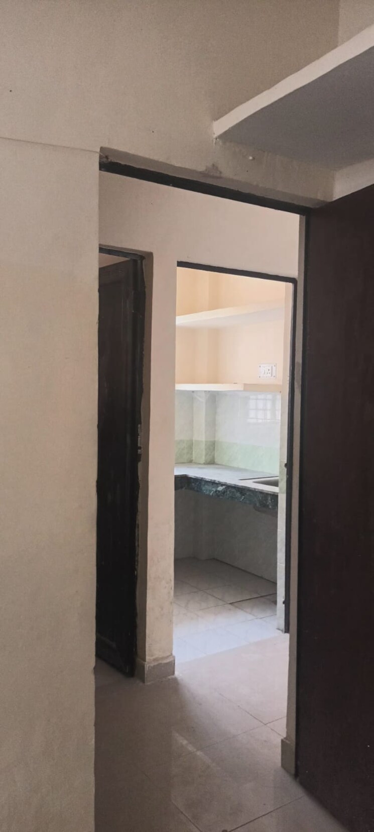Bathroom, sector 10 greater noida 1 Bedroom 30 Sq.Mt. Apartment In Sector 10 Greater Noida Greater Noida 8054278