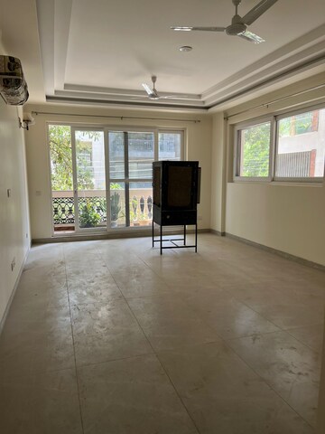 Room in 3 BHK Builder Floor at Ansal Sushant Lok I, Sector 43 – for Rent