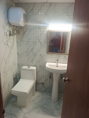 Attached Bathroom in Studio Apartment at Earthcon Casa Grande II, Chi V Greater Noida – for Rent