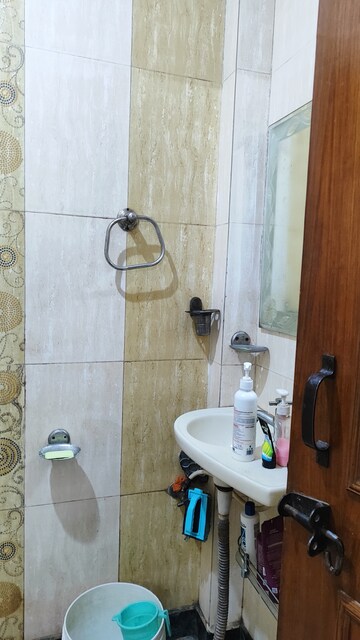 Bathroom in 2 BHK Builder Floor at Adchini – for Rent