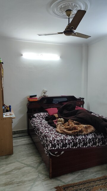Bedroom in 2 BHK Builder Floor at Adchini – for Rent