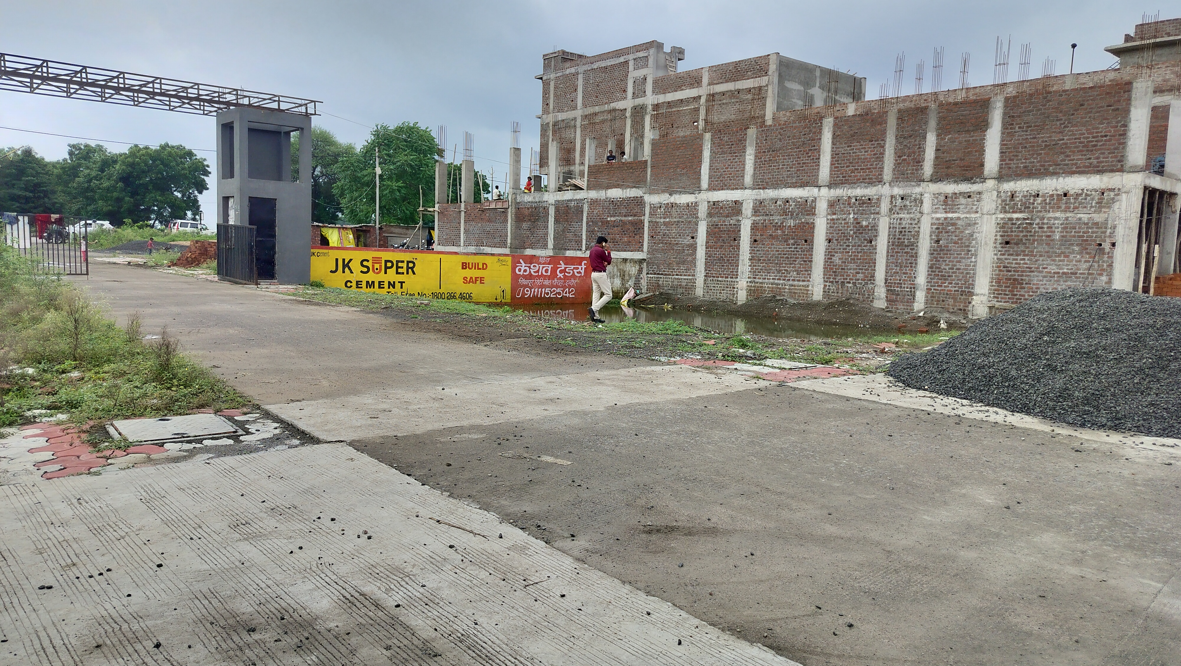 Plot For Sale in Plot For Sale Ab Road Man