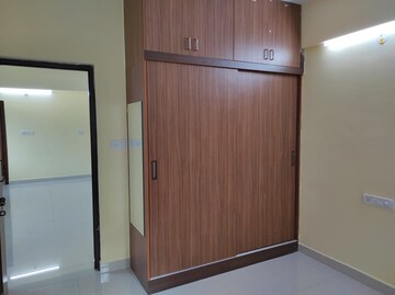 Room in 2 BHK Apartment at Mahadevpura – for Rent
