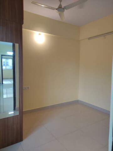Room in 2 BHK Apartment at Mahadevpura – for Rent