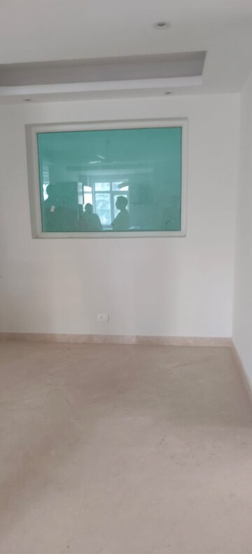 Room in 3 BHK Builder Floor at Ansal Sushant Lok I, Sector 43 – for Rent
