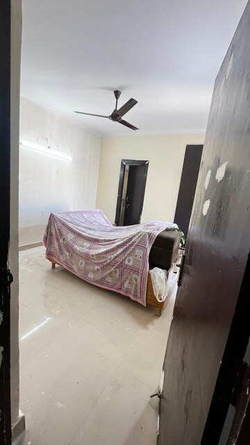 Bedroom in 2.5 BHK Apartment at Amrapali Princely Estate, Sector 76 – for Rent