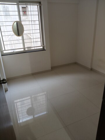 Room in 2 BHK Apartment at Dynamic Oasis, Undri – for Sale