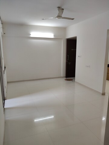 Room in 2 BHK Apartment at Dynamic Oasis, Undri – for Sale
