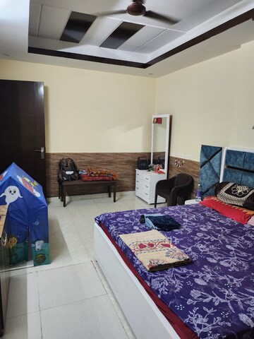 Bedroom in 3 BHK Builder Floor at Sector 41 – for Sale