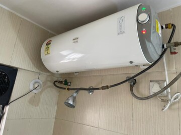 Bathroom in 3 BHK Apartment at Kumar Shantiniketan Phase 1, Pashan – for Rent
