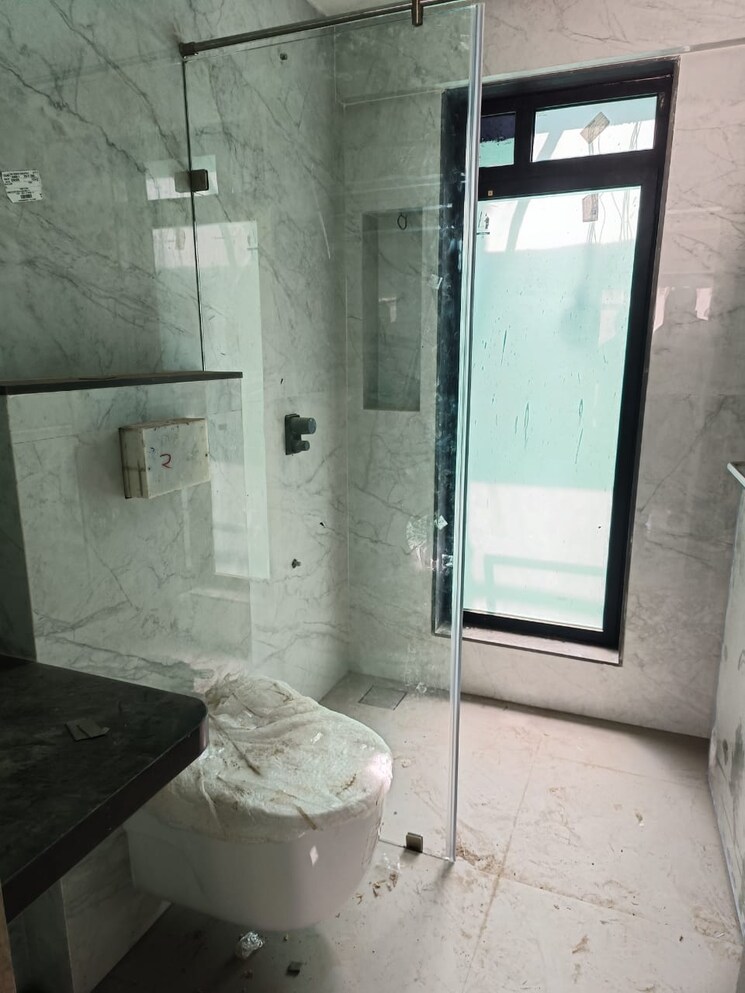 Bathroom, rustomjee-le-reve 2 Bedroom 877 Sq.Ft. Apartment In Khar West Mumbai 8054571