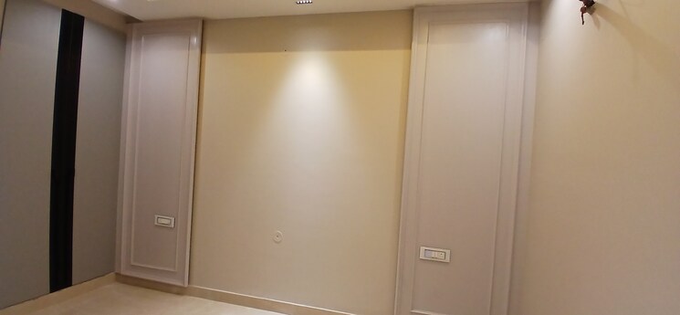 Room, puri-aman-vilas 4 Bedroom 260 Sq.Yd. Builder Floor In Sector 89 Faridabad 8054676