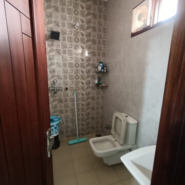Bathroom in 2 BHK Apartment at Sector 47 – for Rent