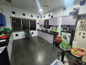 Parking in 2 BHK Apartment at Kanakia Hollywood, Versova – for Rent