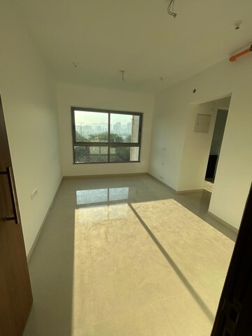 2 BHK Apartment For Sale in Kalpataru Immensa, Kolshet Road