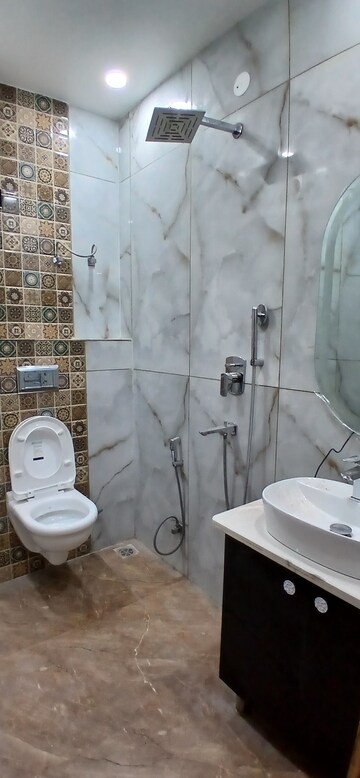 Bathroom in 3 BHK Builder Floor at Fidato Honour Homes, Sector 89 – for Sale