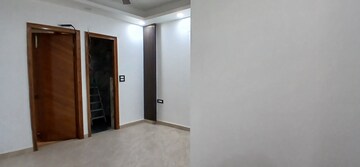 Room in 3 BHK Builder Floor at Fidato Honour Homes, Sector 89 – for Sale