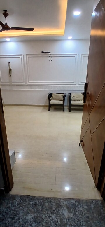 Building Lobby in 3 BHK Builder Floor at Fidato Honour Homes, Sector 89 – for Sale