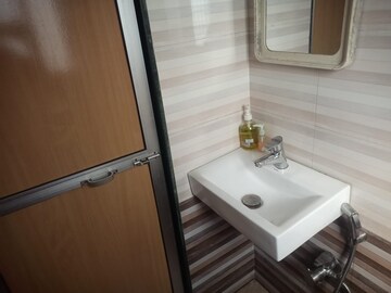 Bathroom in 1 BHK Apartment at Bombay Annexe, Sector 9 – for Sale