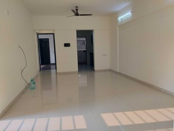 Room in 3 BHK Apartment at Alaknanda – for Sale