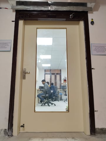   Office Space at Laxmi Nagar – for Sale