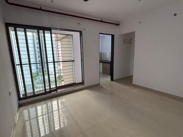 Room in 2 BHK Apartment at Runwal Eirene, Balkum Pada – for Sale