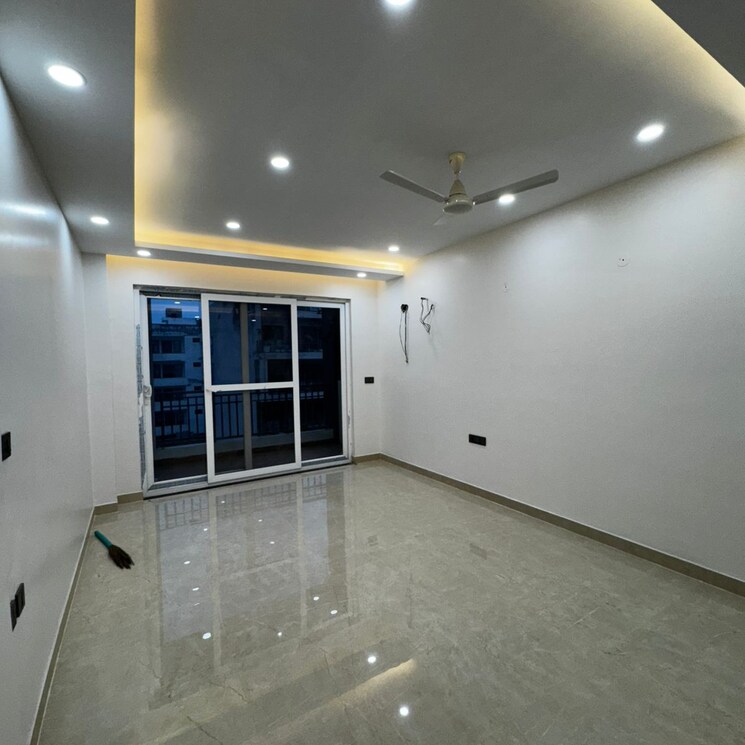 Room, bptp-park-central 4 Bedroom 350 Sq.Yd. Builder Floor In Sector 85 Faridabad 8054857