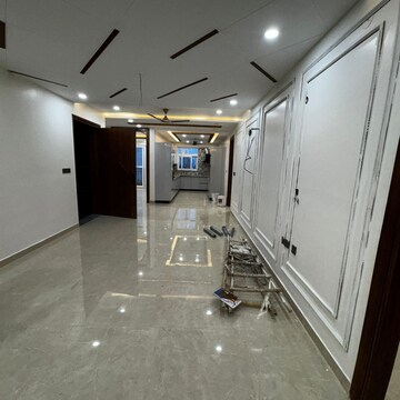 Kitchen in 4 BHK Builder Floor at BPTP Park Central, Sector 85 – for Sale