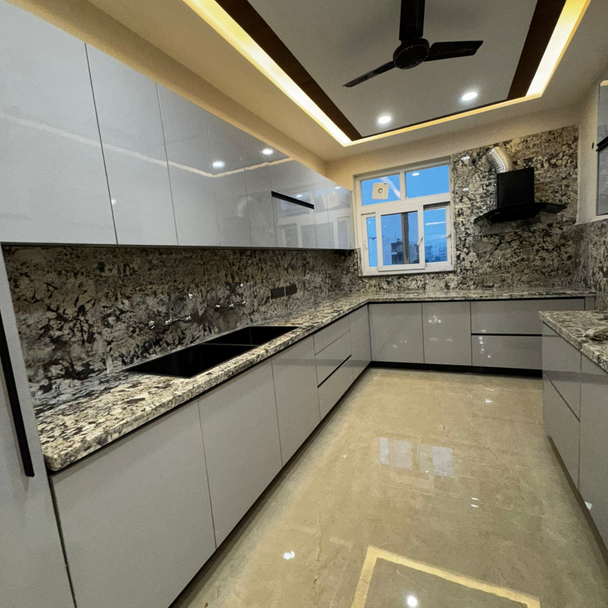 4 BHK Builder Floor For Sale in BPTP Park Central