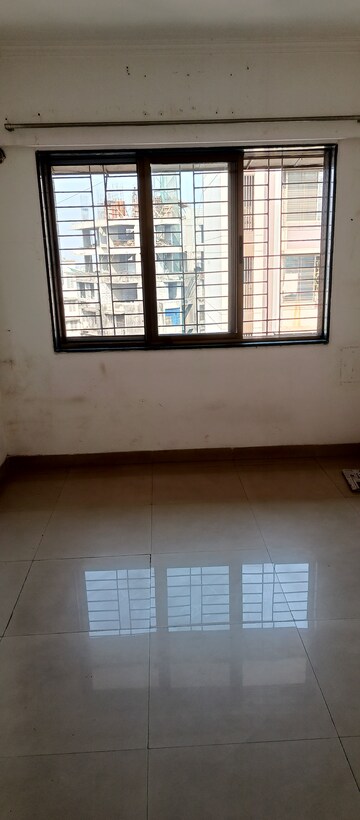 Room in 1 BHK Apartment at Shell Tower CHS, Chembur – for Rent