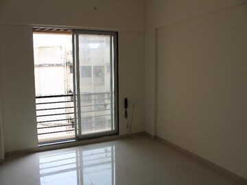Room in 2 BHK Apartment at JVM Shubham, Kasarvadavali – for Rent
