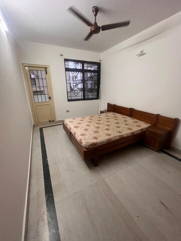 Bedroom in 2 BHK Apartment at Indiranagar – for Rent