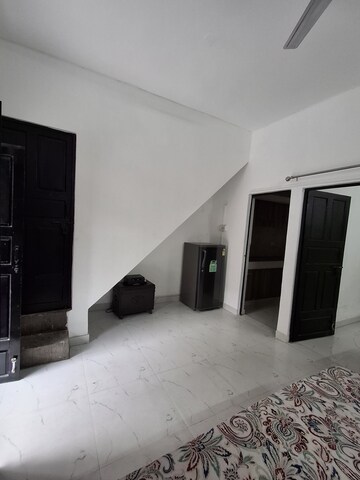 Room in 1 BHK Builder Floor at Palam Vihar Residents Association, Palam Vihar – for Rent