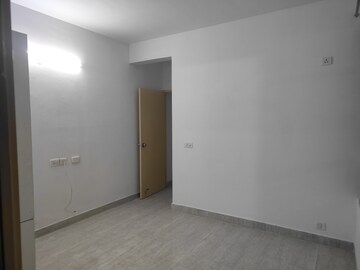 Room in 2 BHK Apartment at Signature Solera Apartment, Sector 107 – for Sale
