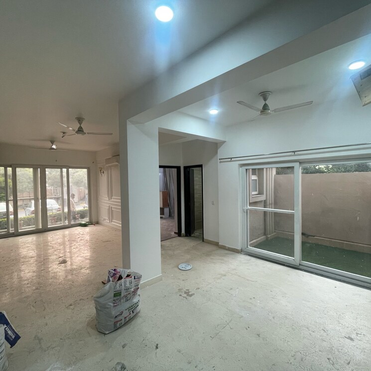 Living Room, bptp-amstoria 3 Bedroom 2229 Sq.Ft. Builder Floor In Sector 102 Gurgaon 8055066