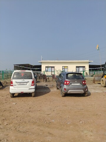  Plot For Sale in Chhatikara