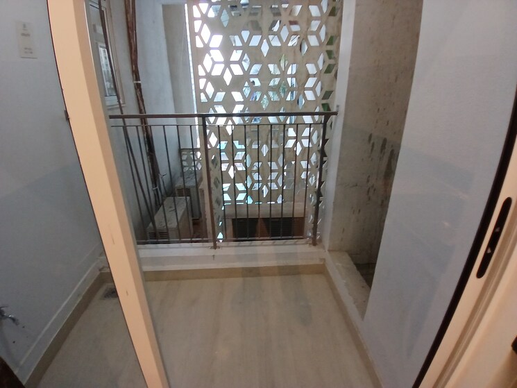 Balcony, narang-privado 2 Bedroom 800 Sq.Ft. Apartment In Pokhran Road No 1 Thane 8055211