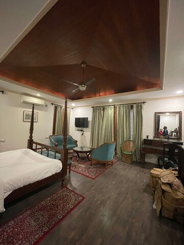 Living Room in 6 BHK Independent House at Vasant Kunj – for Rent