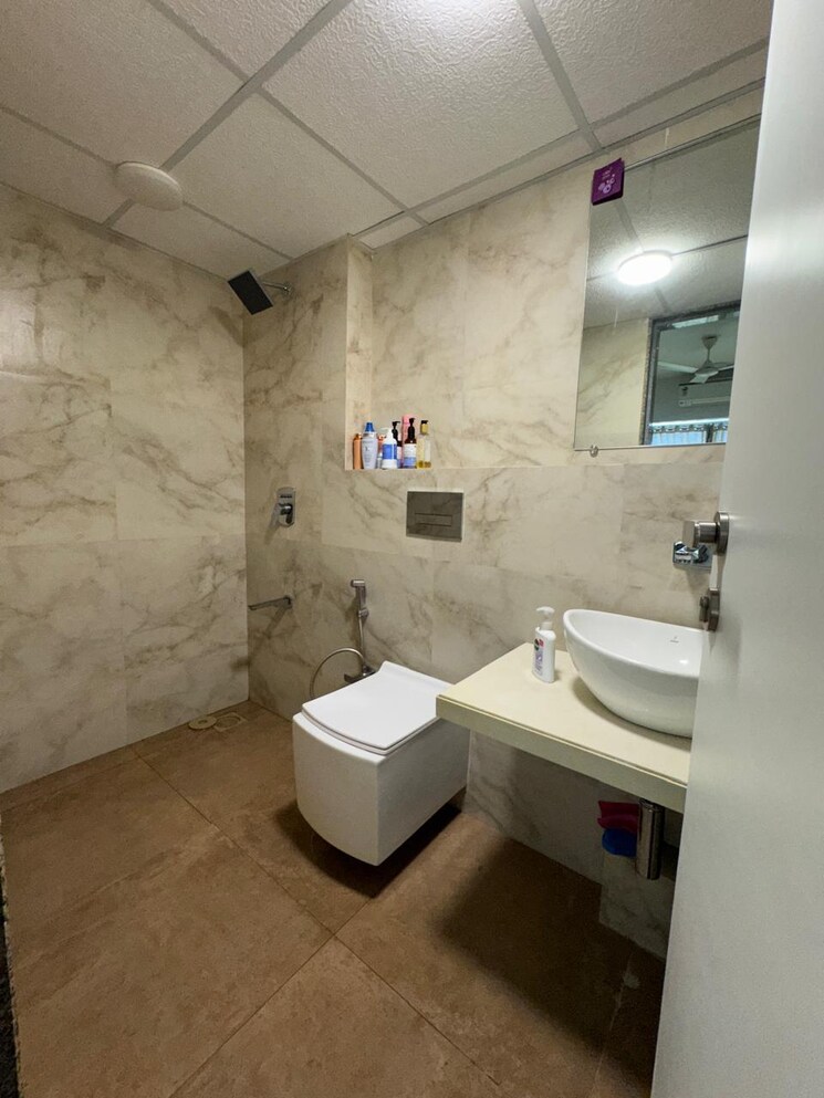 Bathroom, kanakia-silicon-valley 2 Bedroom 737 Sq.Ft. Apartment In Powai Mumbai 8055235