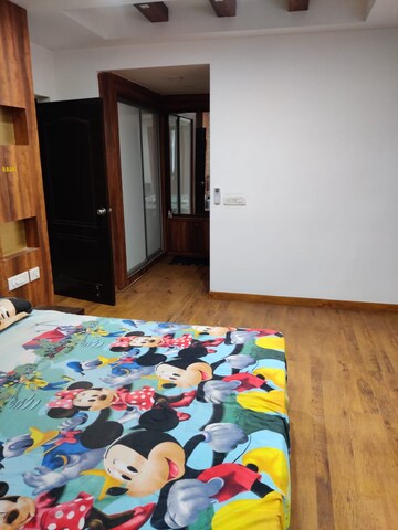 Bedroom in 4 BHK Apartment at Emerald Green, Sector 52 – for Rent